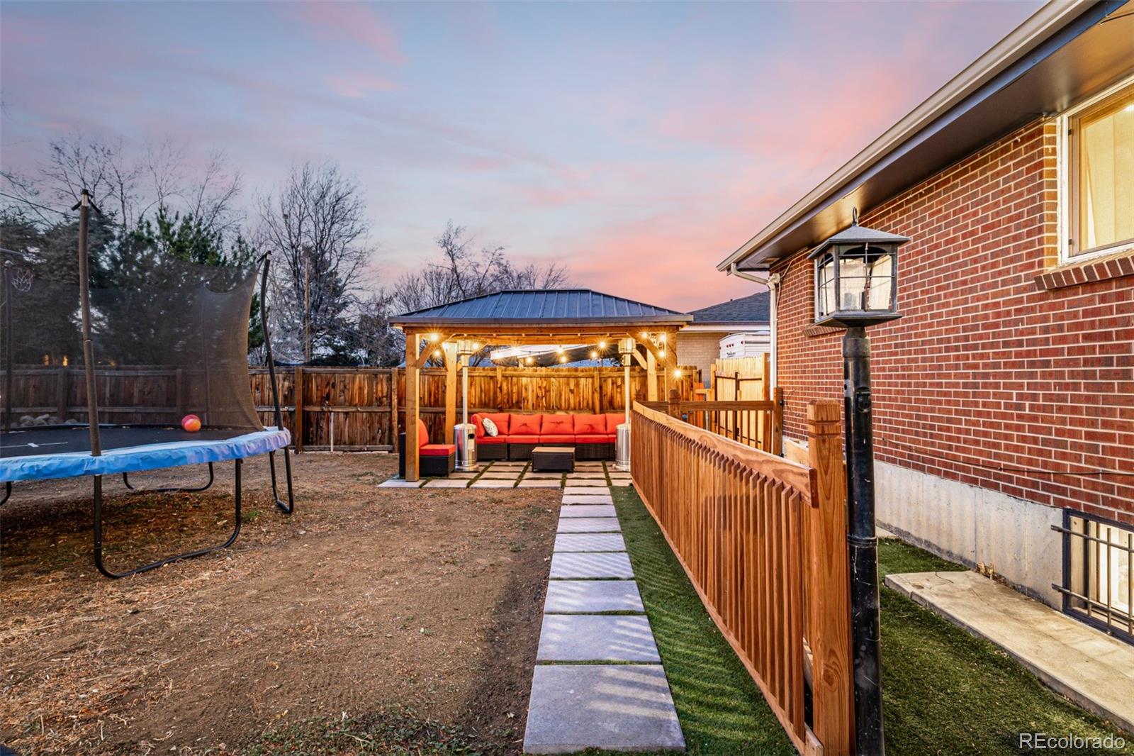 5413 Shoshone Street