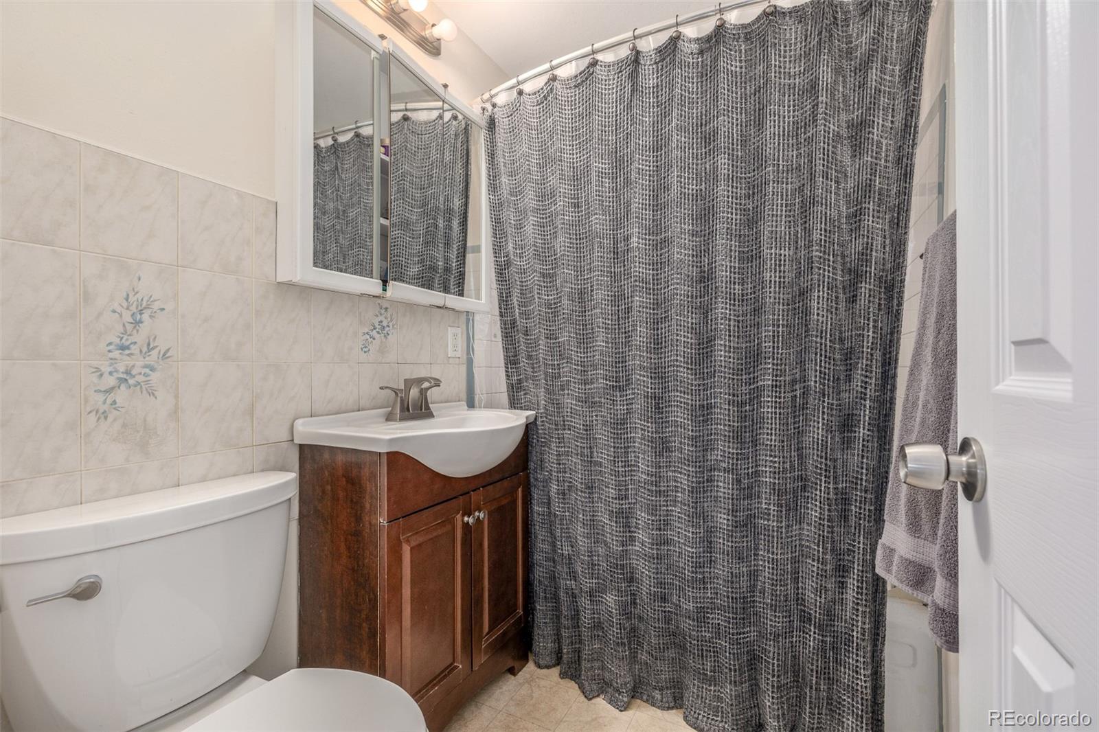 5413 Shoshone Street