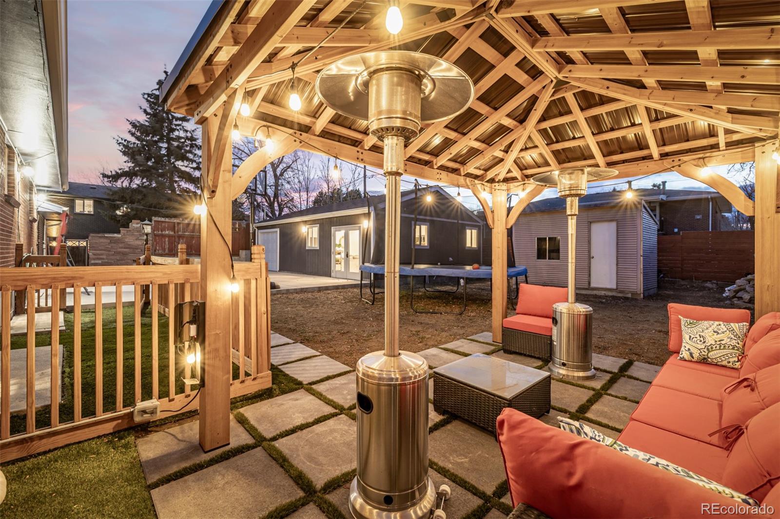 5413 Shoshone Street