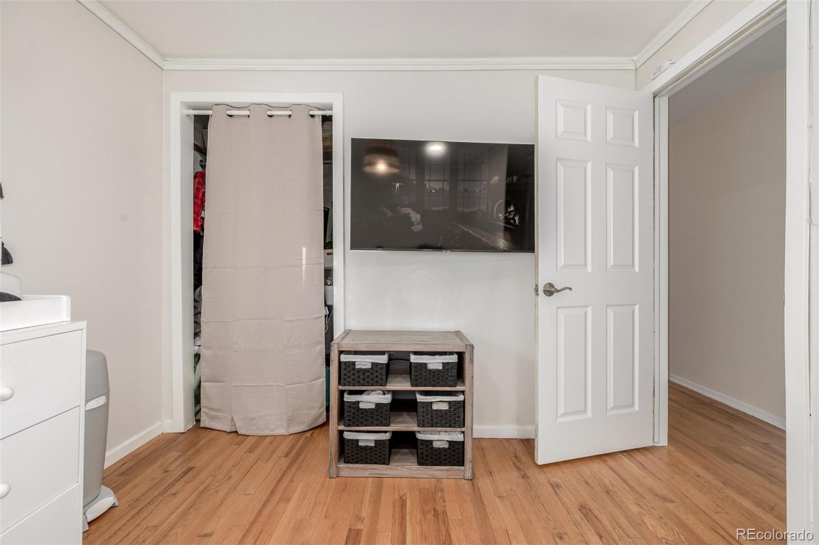 5413 Shoshone Street