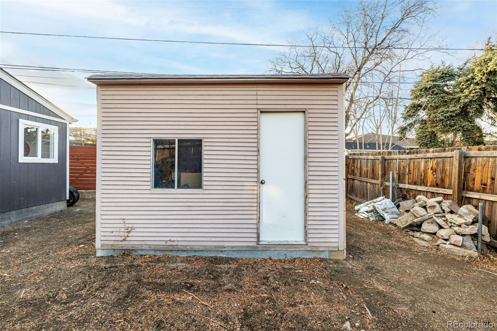 5413 Shoshone Street