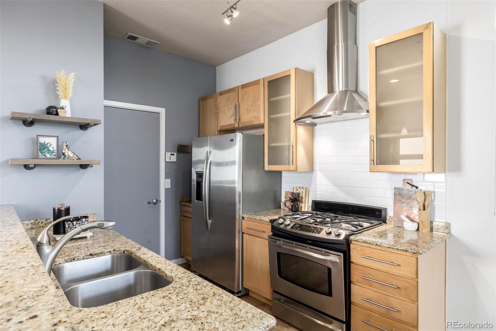 3095 Blake Street Unit: 2