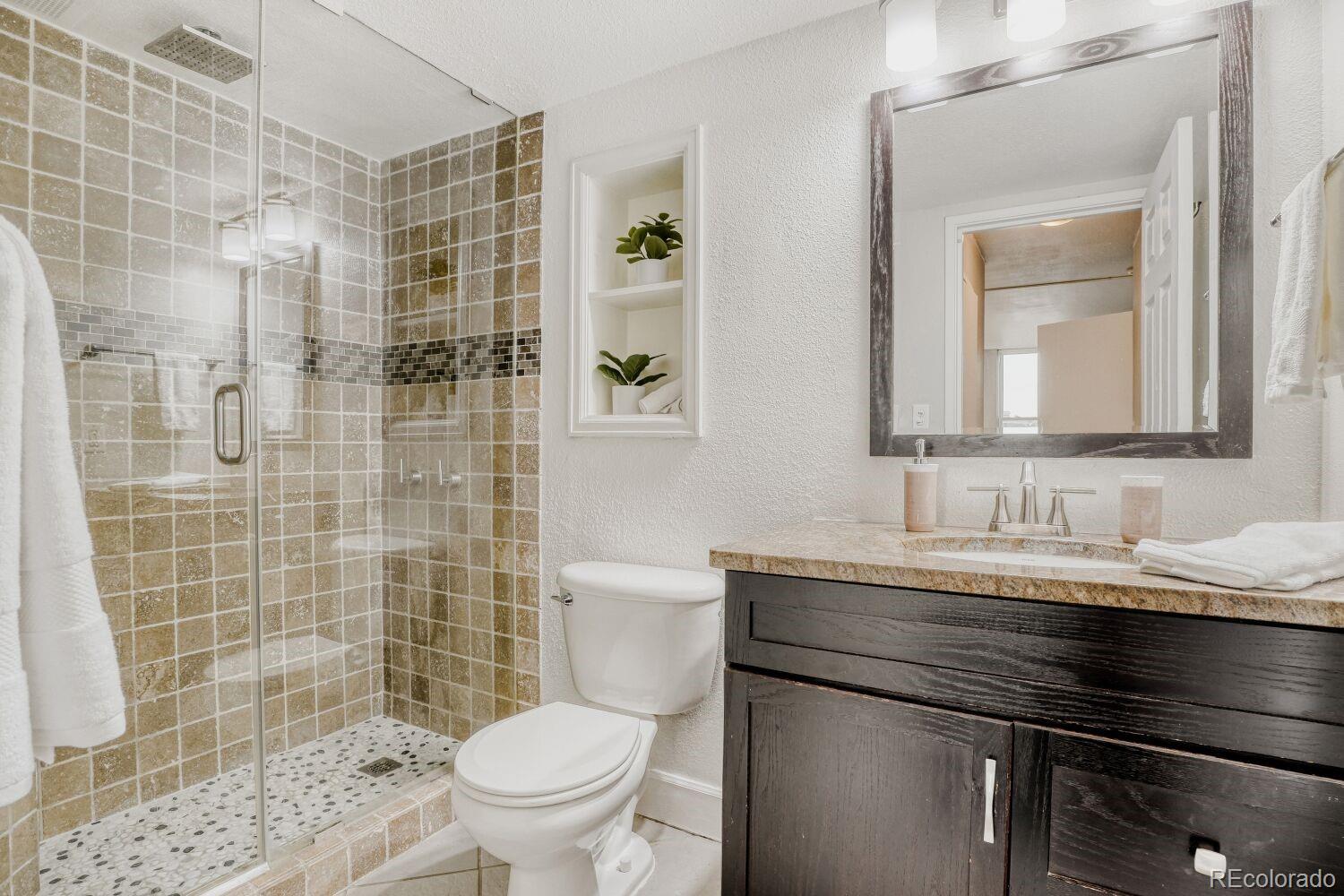 601 W 11th Avenue Unit: 717