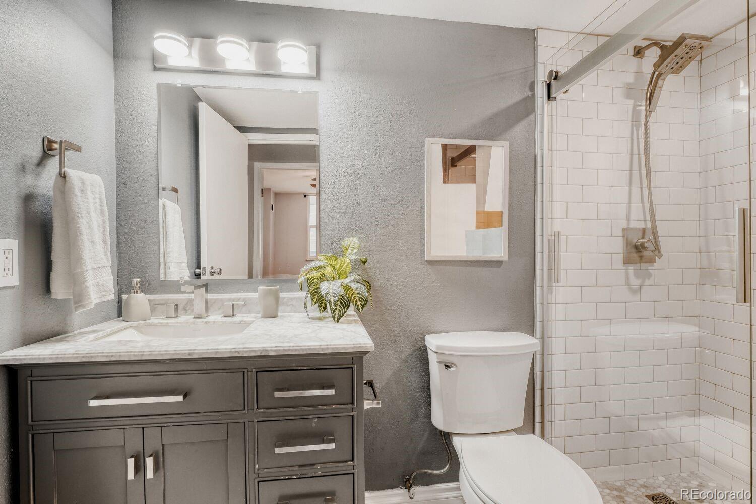 601 W 11th Avenue Unit: 717