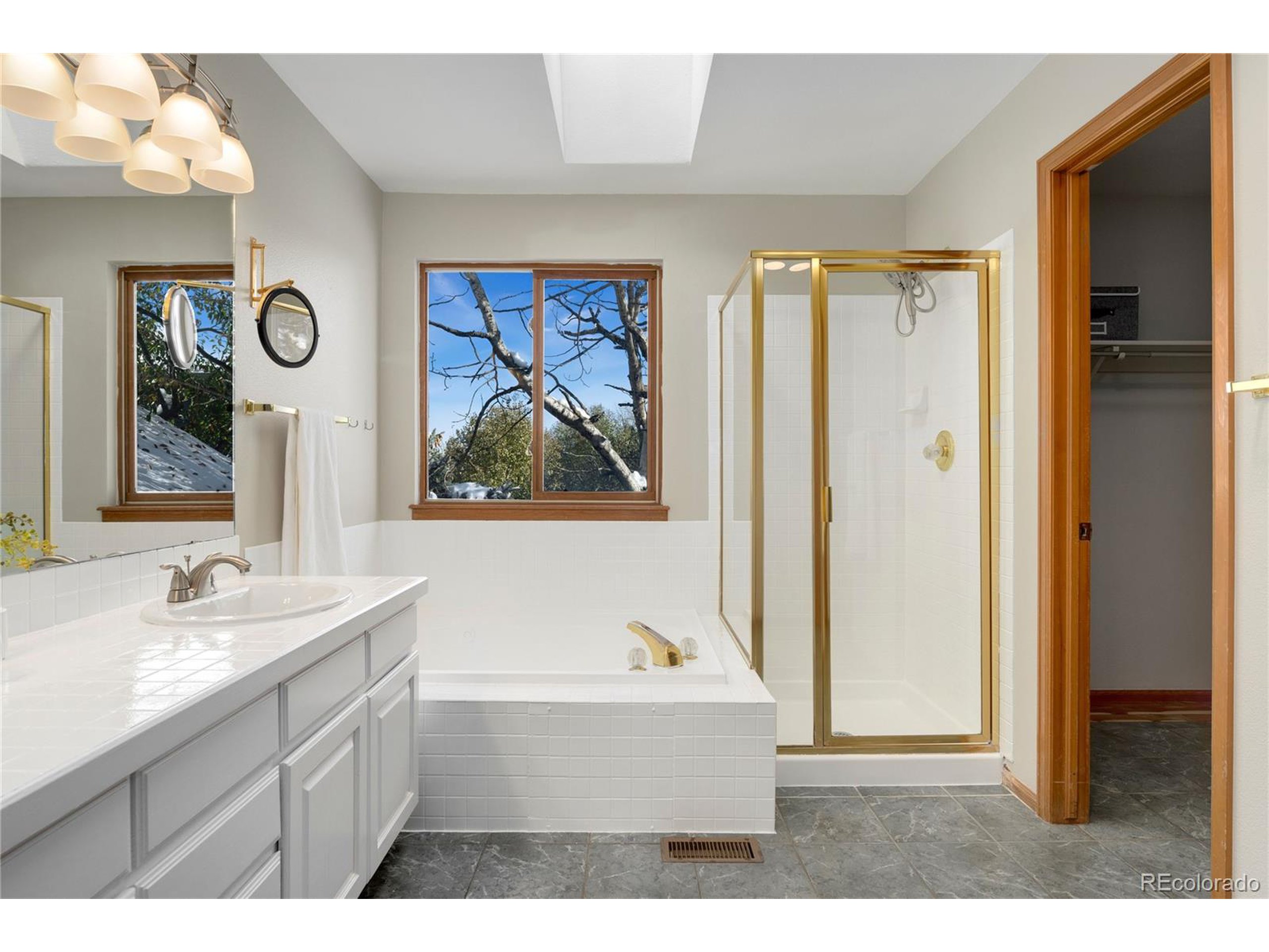 15975 W Ellsworth Pl