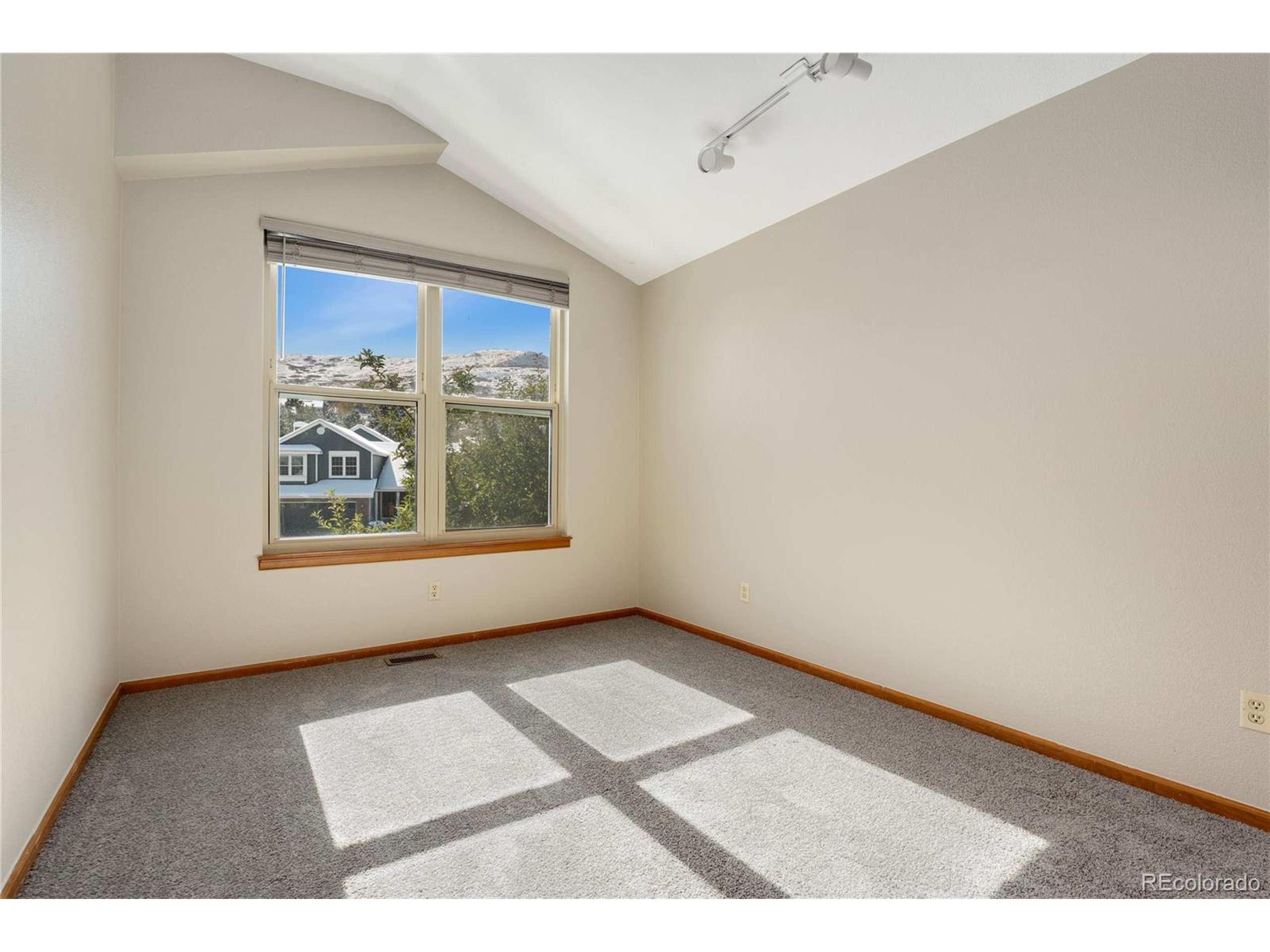 15975 W Ellsworth Pl