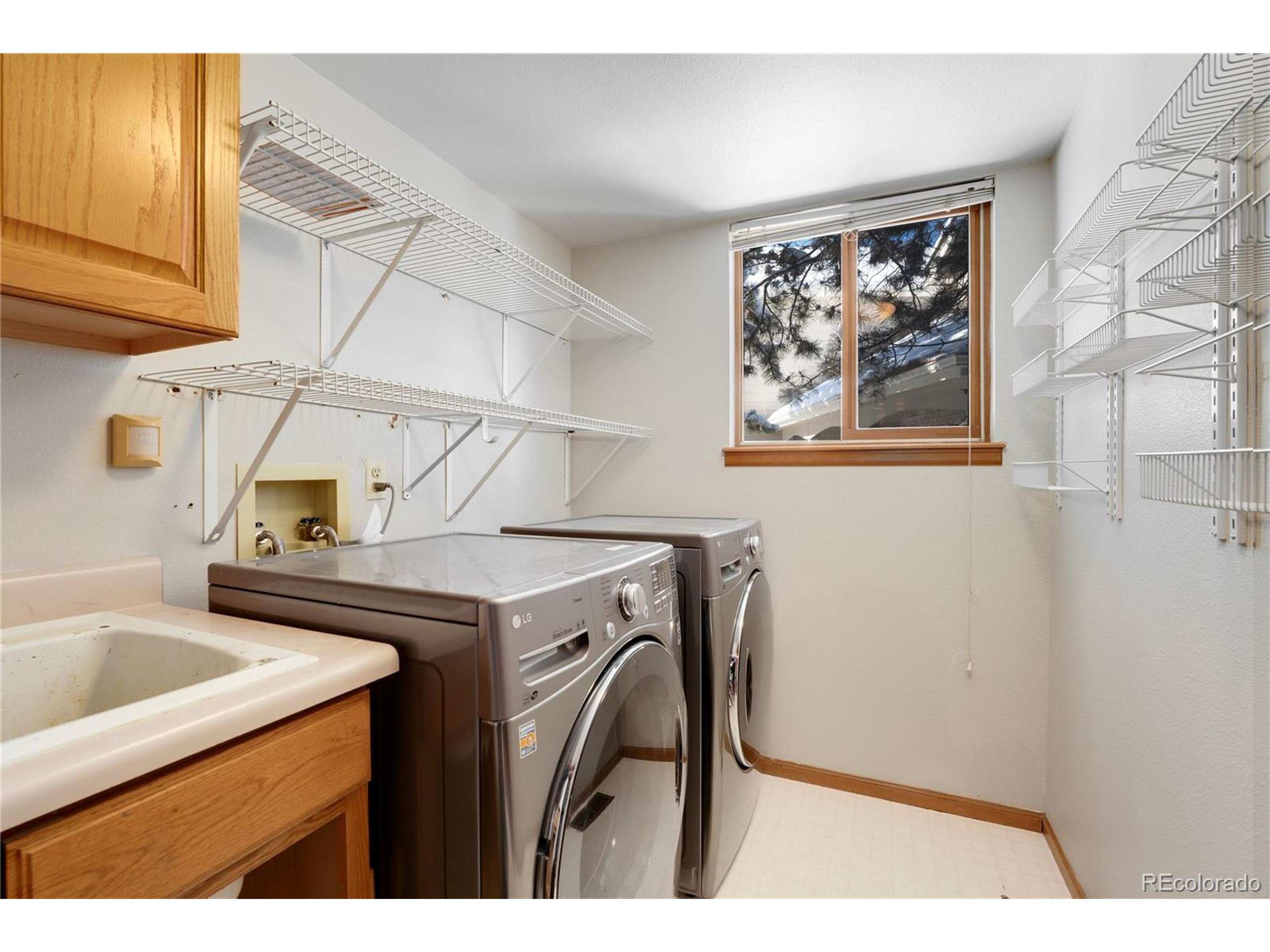 15975 W Ellsworth Pl