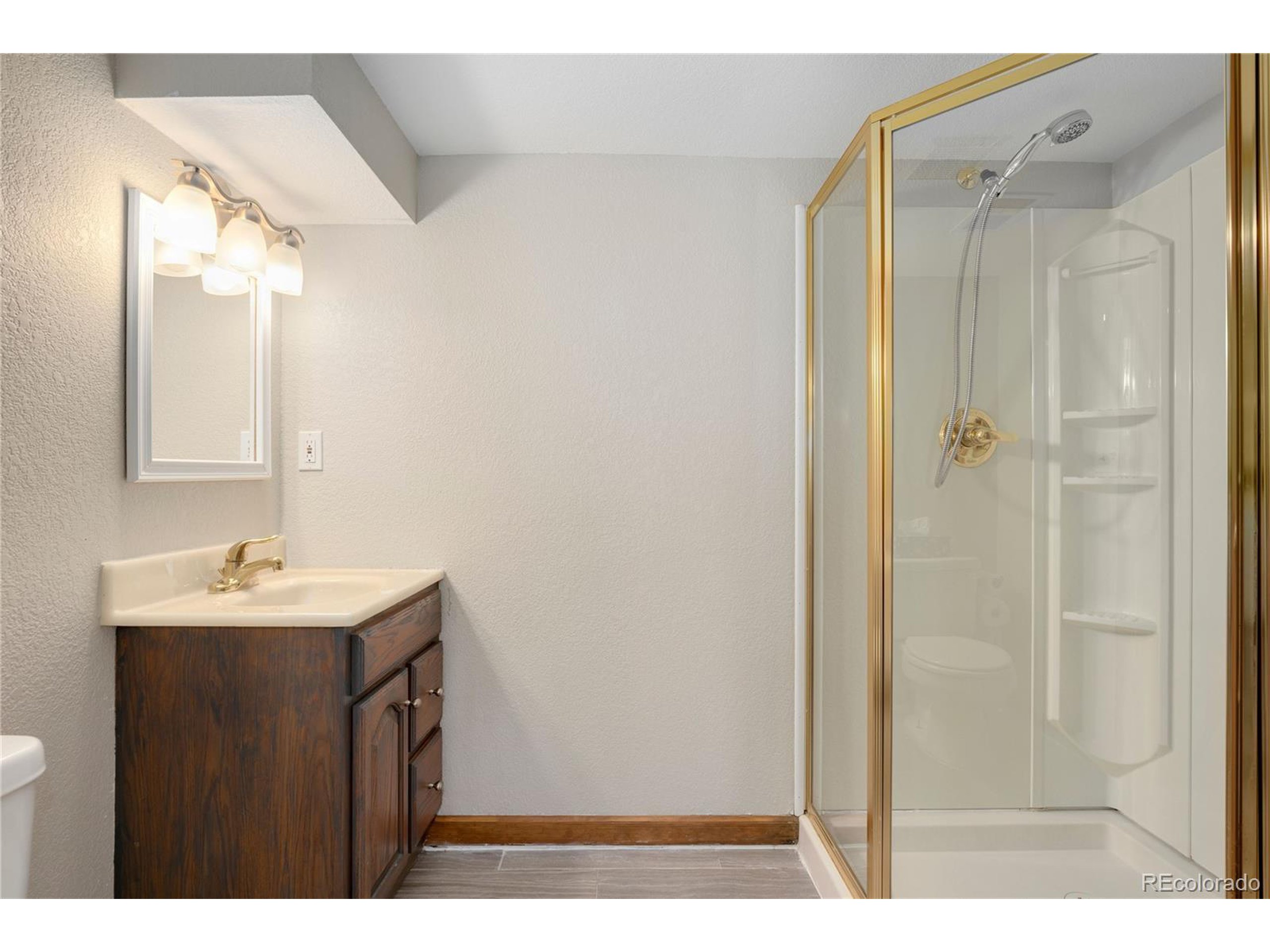 15975 W Ellsworth Pl