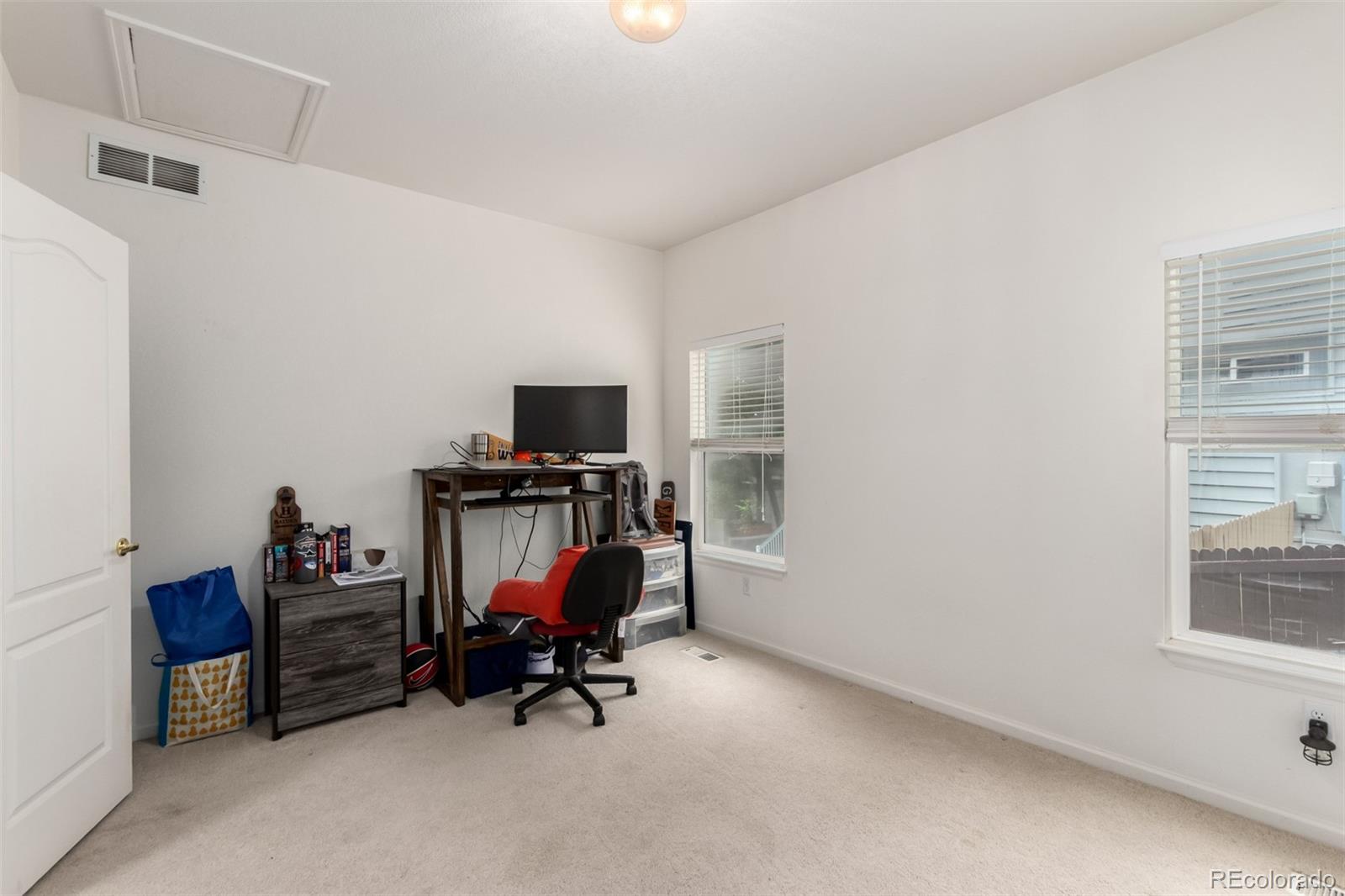 21132 Hawthorne Lane