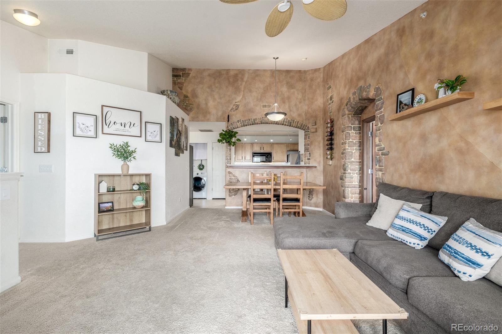 5255 Memphis Street Unit: 823
