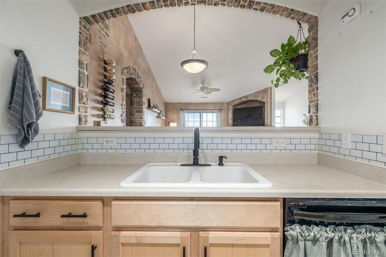 5255 Memphis Street Unit: 823