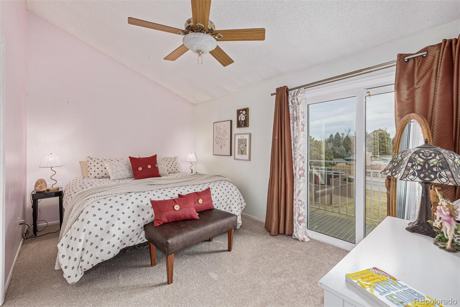 4233 E Maplewood Way