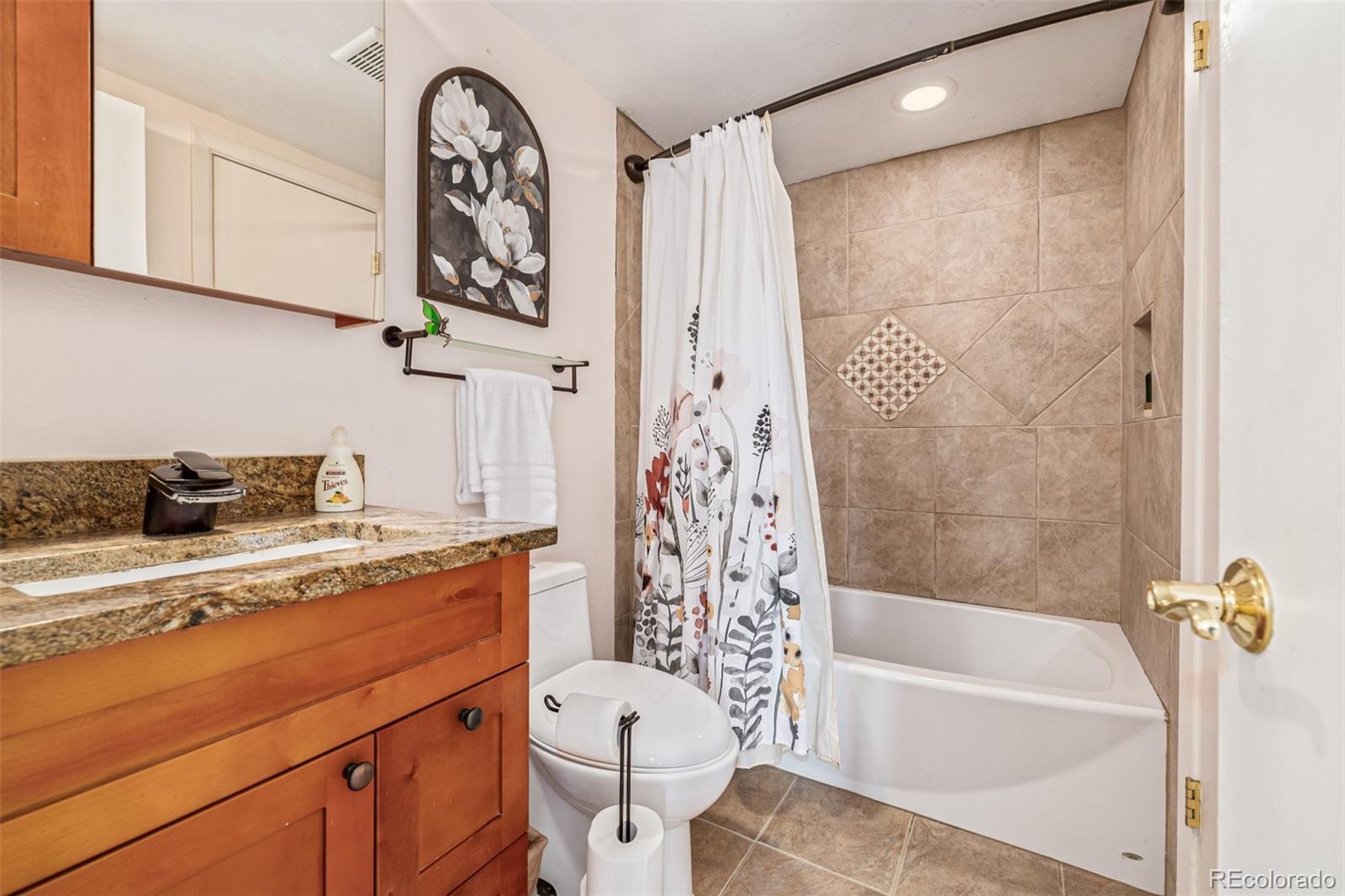 4233 E Maplewood Way