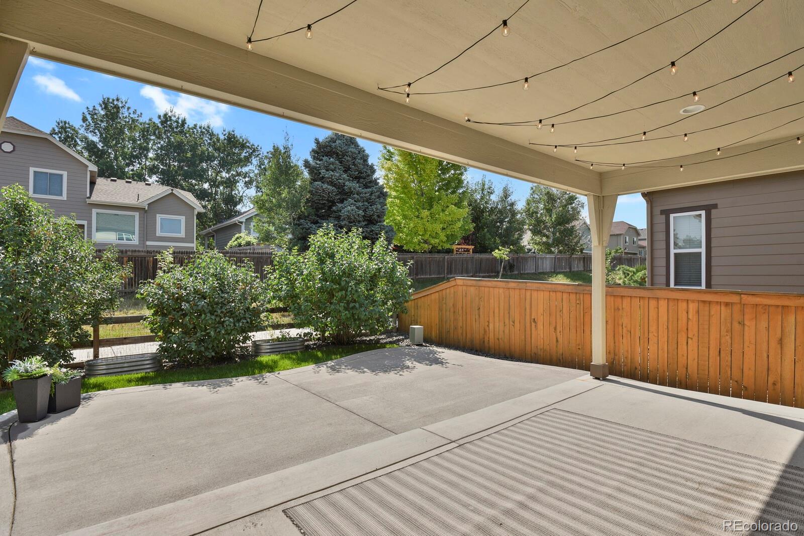 11008 Hayloft Street