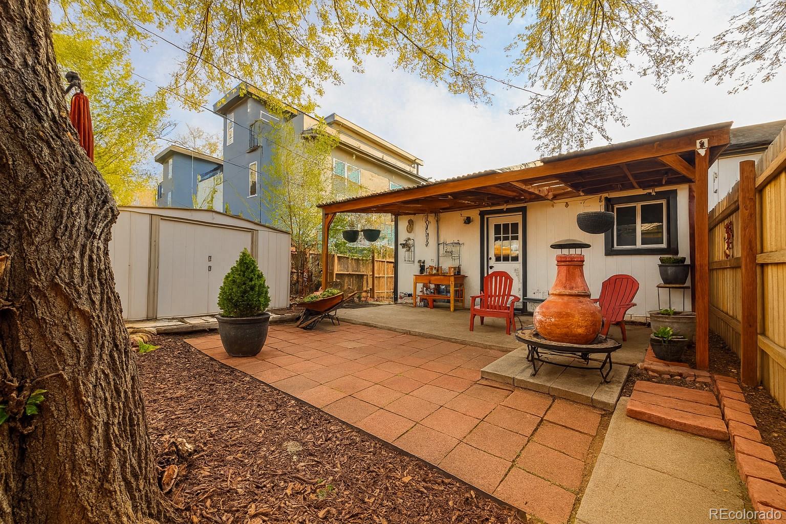 2910-2912 S Delaware Street