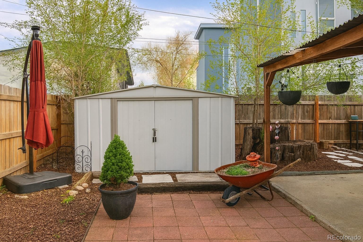 2910-2912 S Delaware Street