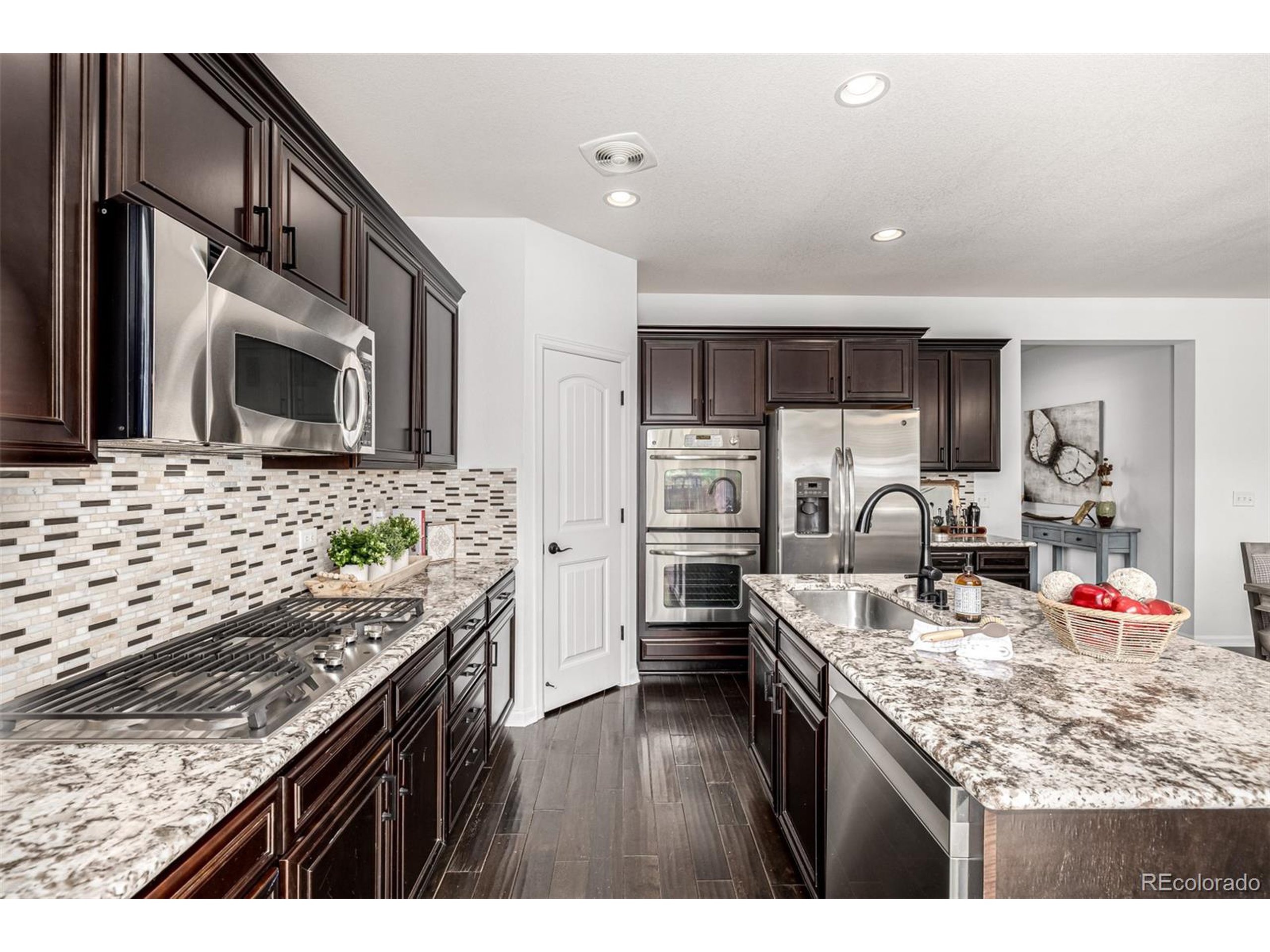 7814 Grady Cir