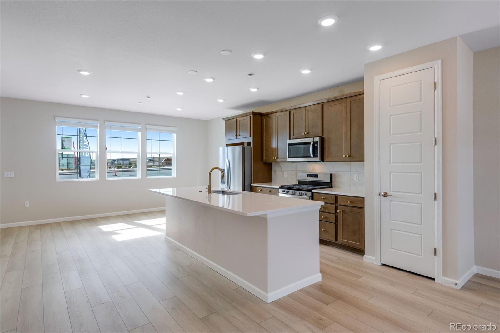 16778 W 93rd Place
