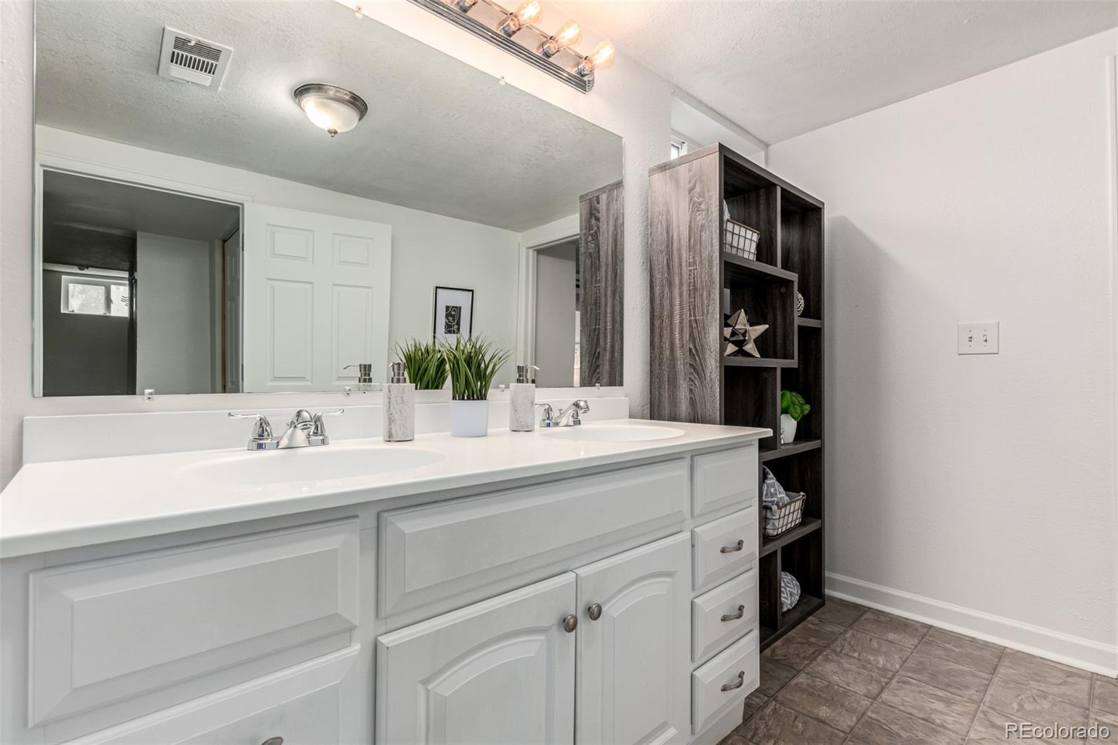 3110 W Bear Creek Drive