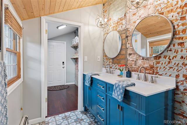 1601 S Emerson Street