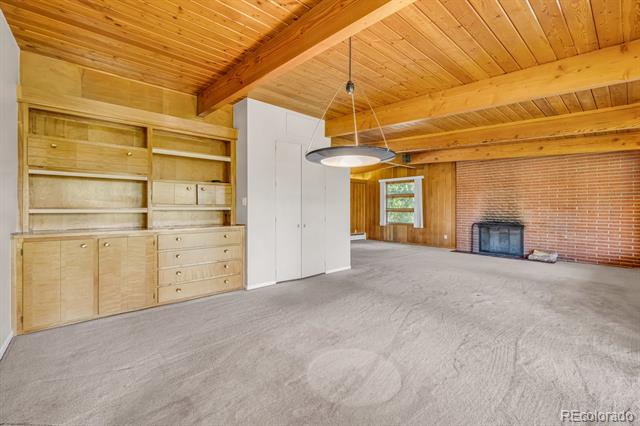 1 Lindenwood Drive