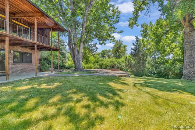 1 Lindenwood Drive