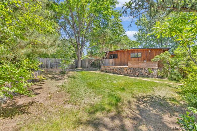 1 Lindenwood Drive