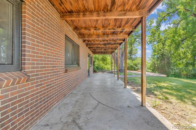 1 Lindenwood Drive