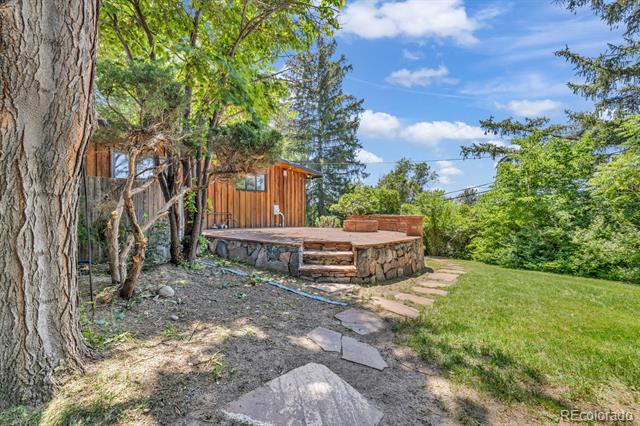 1 Lindenwood Drive