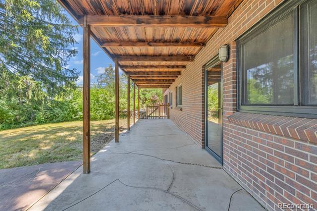 1 Lindenwood Drive