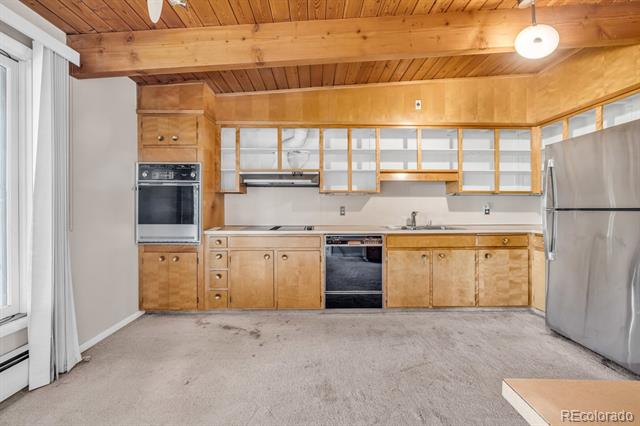 1 Lindenwood Drive