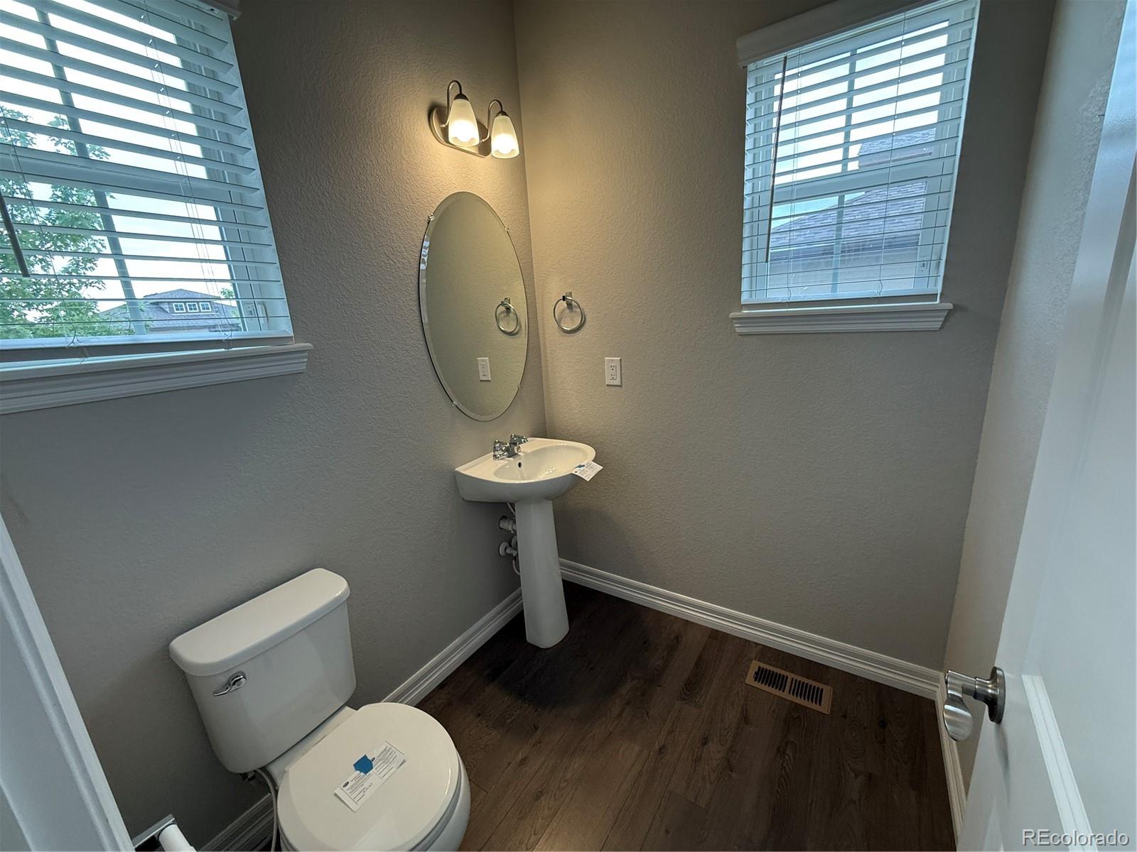 7324 S Scottsburg Way