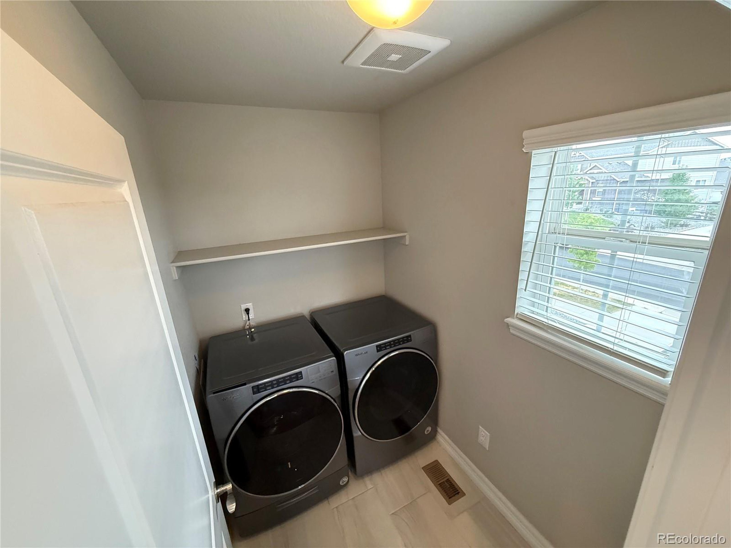 7324 S Scottsburg Way