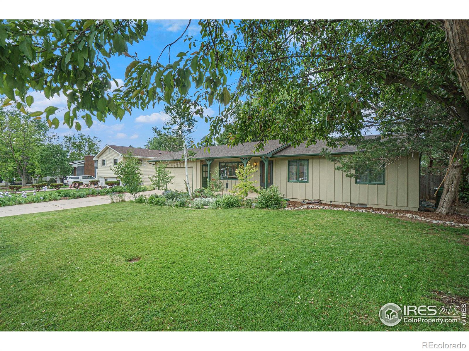 2420 Sheffield Circle E