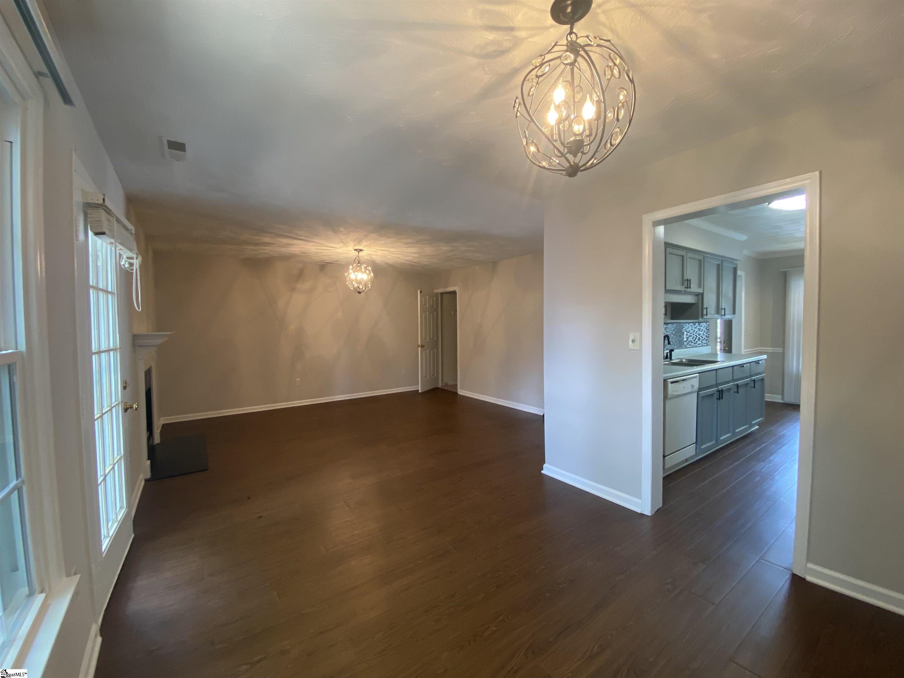 806 Market Place