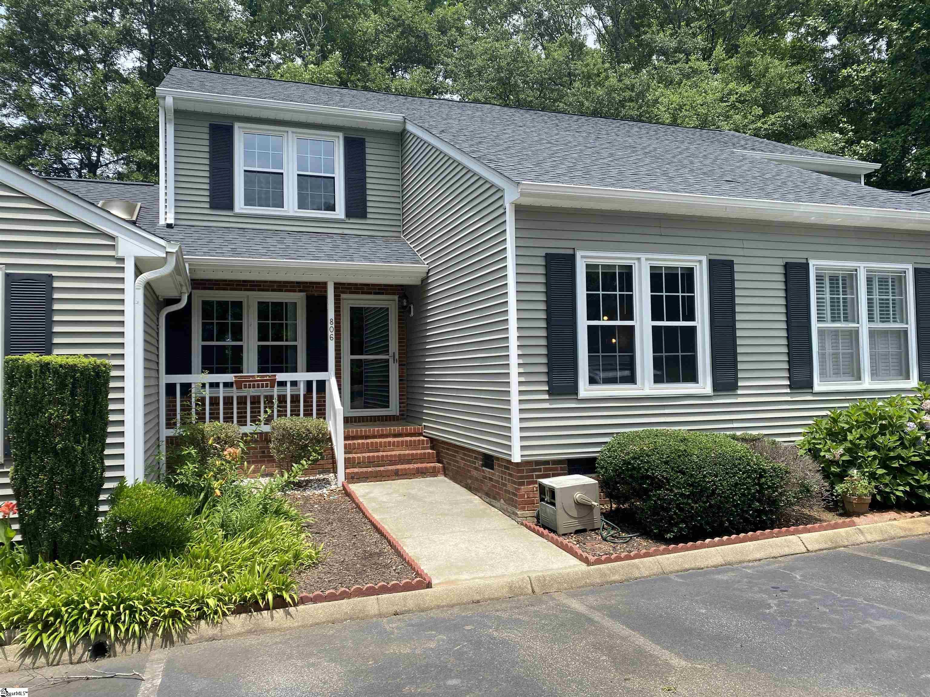 806 Market Place