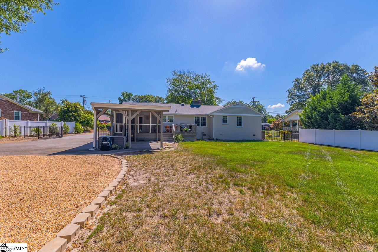 20 Lake Fairfield Drive