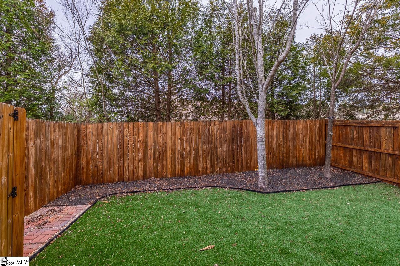 103 Heritage Lake Forest Drive