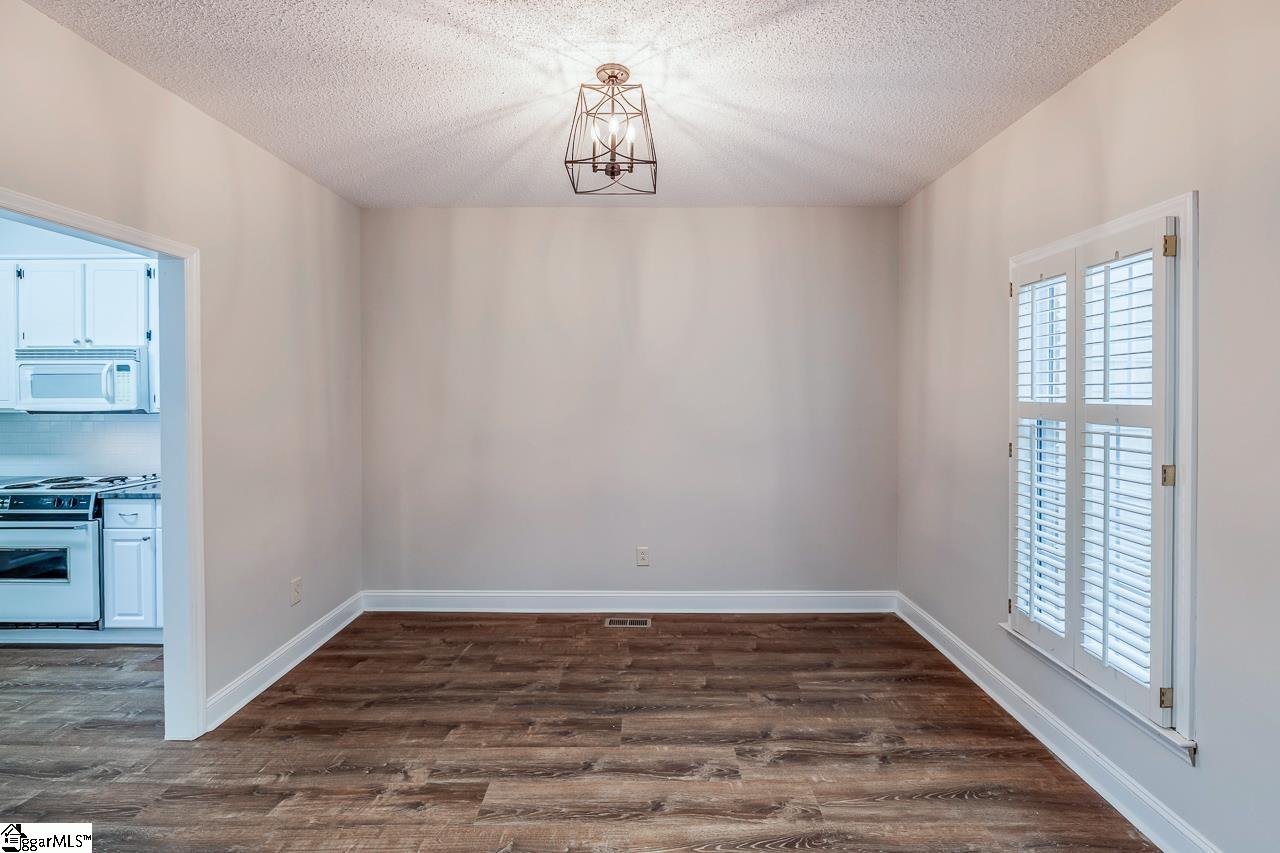 103 Heritage Lake Forest Drive