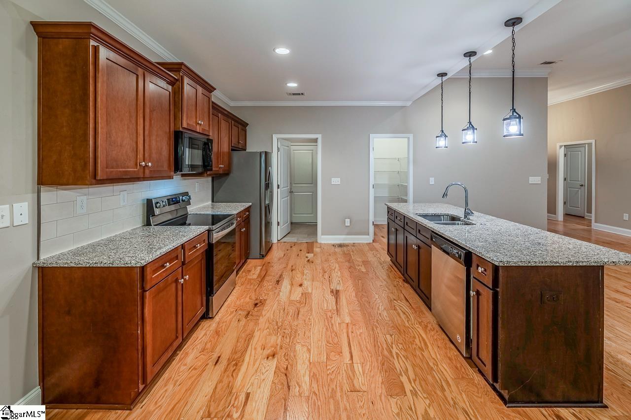 331 Pro Circle, McCormick