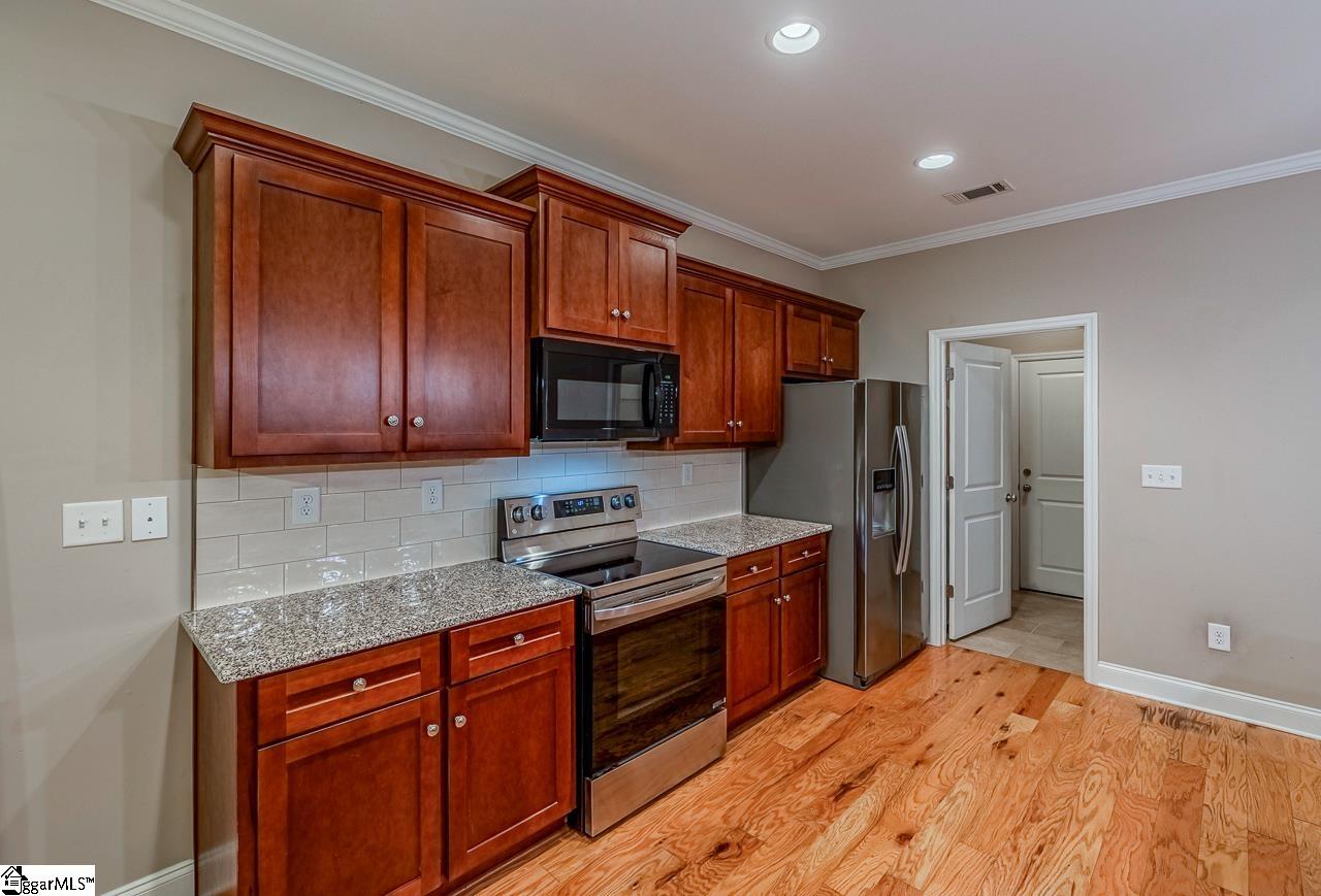 331 Pro Circle, McCormick