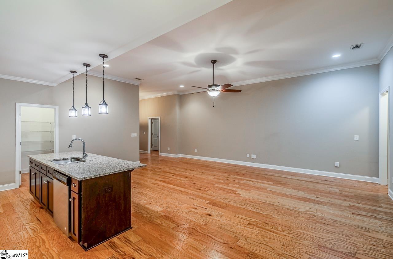 331 Pro Circle, McCormick