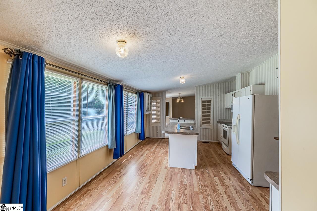 119 Pine Circle