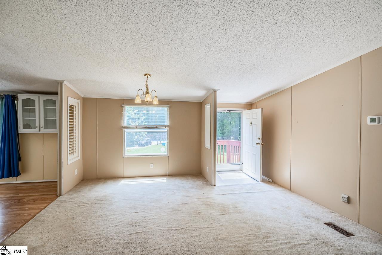 119 Pine Circle