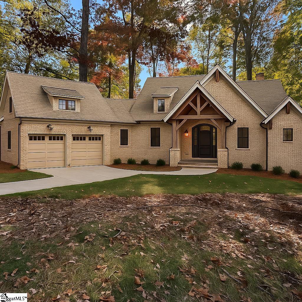 107 Woodland Hills Lane, Fountain Inn