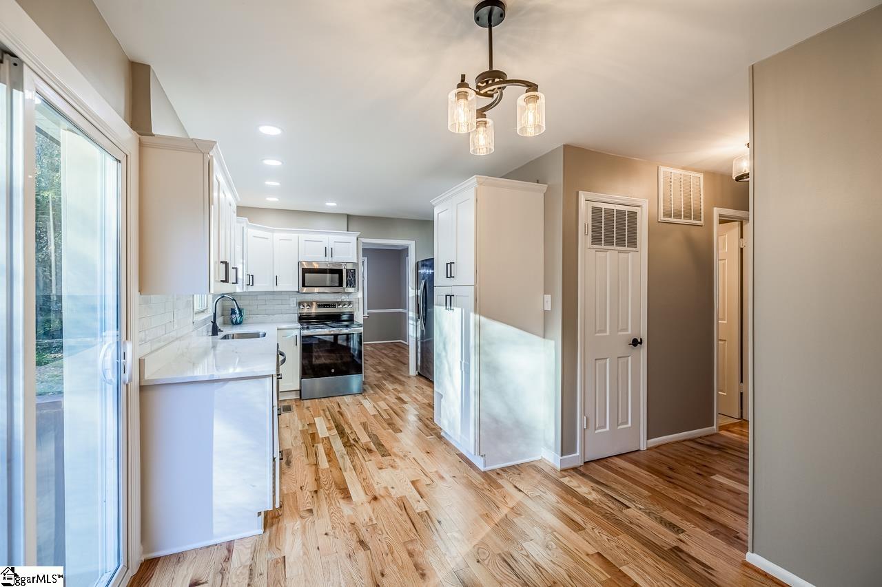 5016 Bridle Path Lane