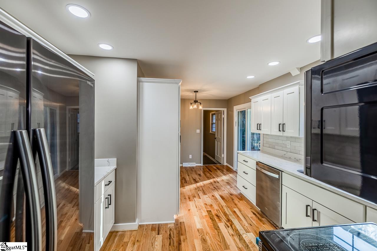 5016 Bridle Path Lane