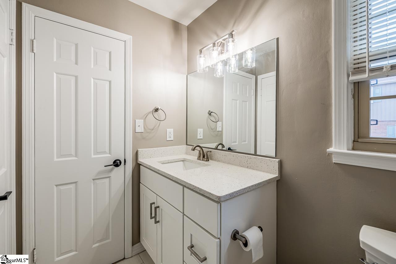 5016 Bridle Path Lane
