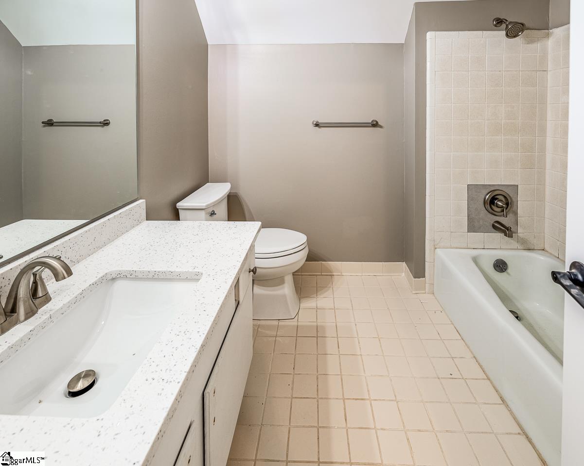 5016 Bridle Path Lane