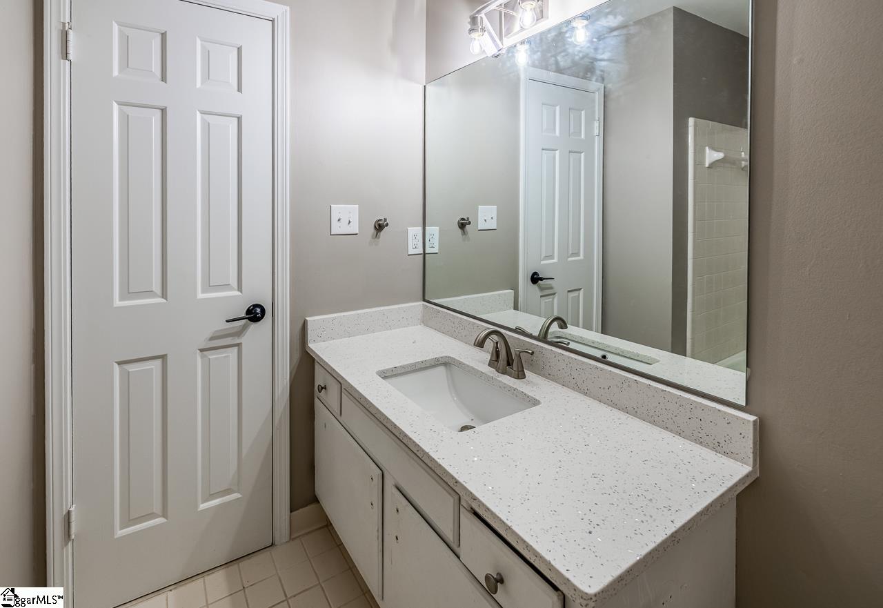 5016 Bridle Path Lane